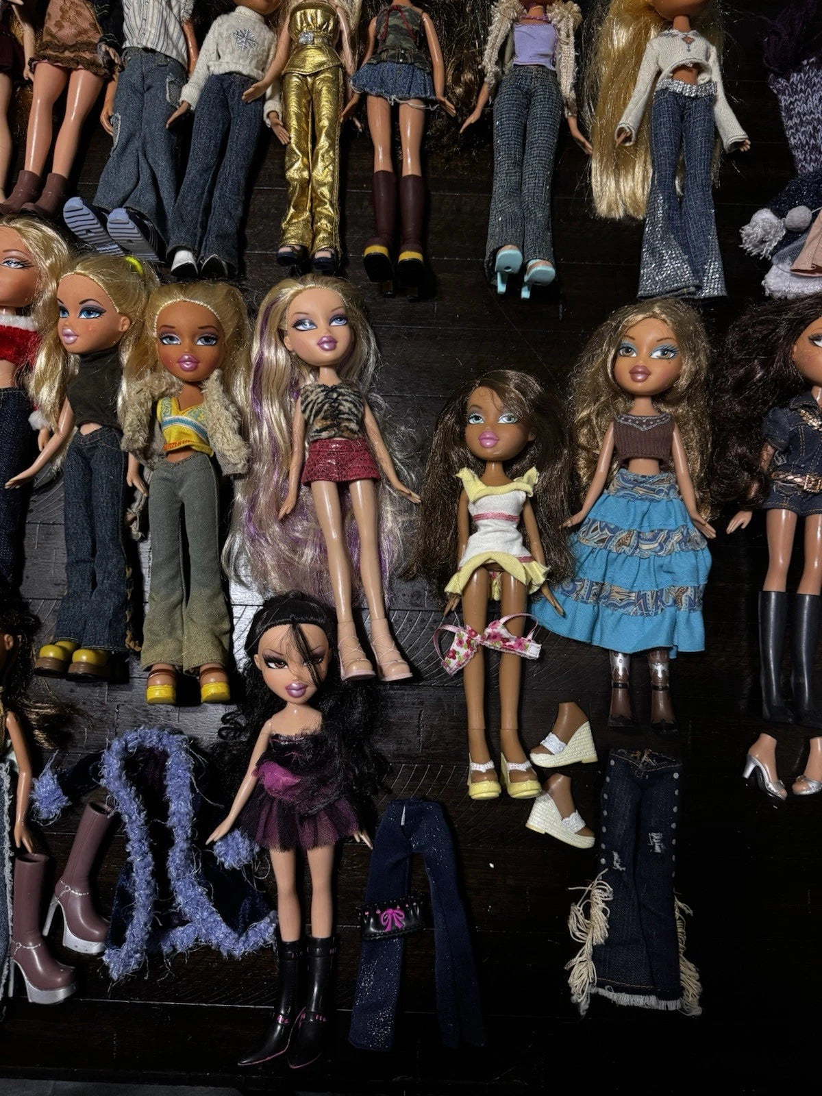 Massive 2001 Lot Vintage Rare Bratz Dolls Clothing Accessories & Shoes. 75 Dolls