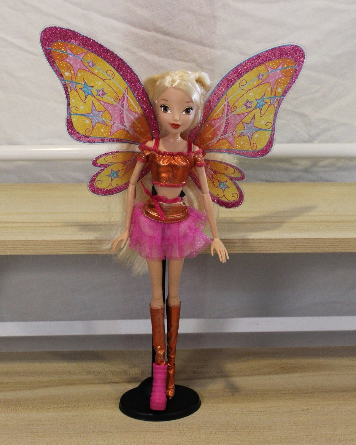 Winx Club Believix Lot of 6 Fashion Dolls, Bloom Stella Flora Musa Aisha Techna