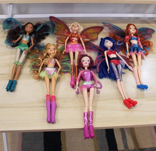 Winx Club Believix Lot of 6 Fashion Dolls, Bloom Stella Flora Musa Aisha Techna